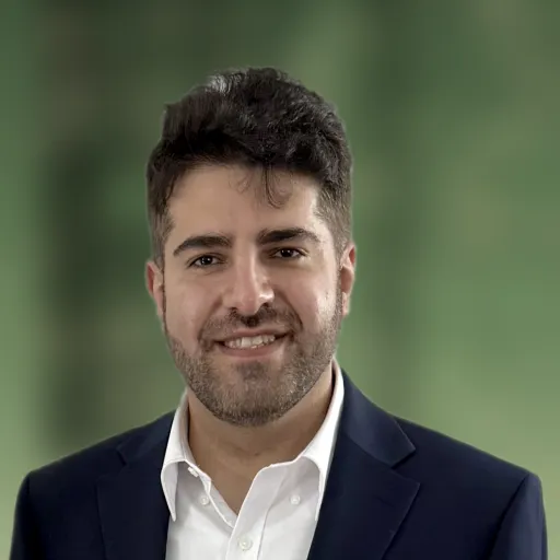 headshot of Babak Asadi